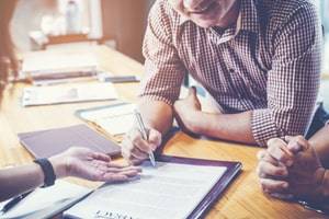 What Are the Benefits and Risks of Invoice Factoring?